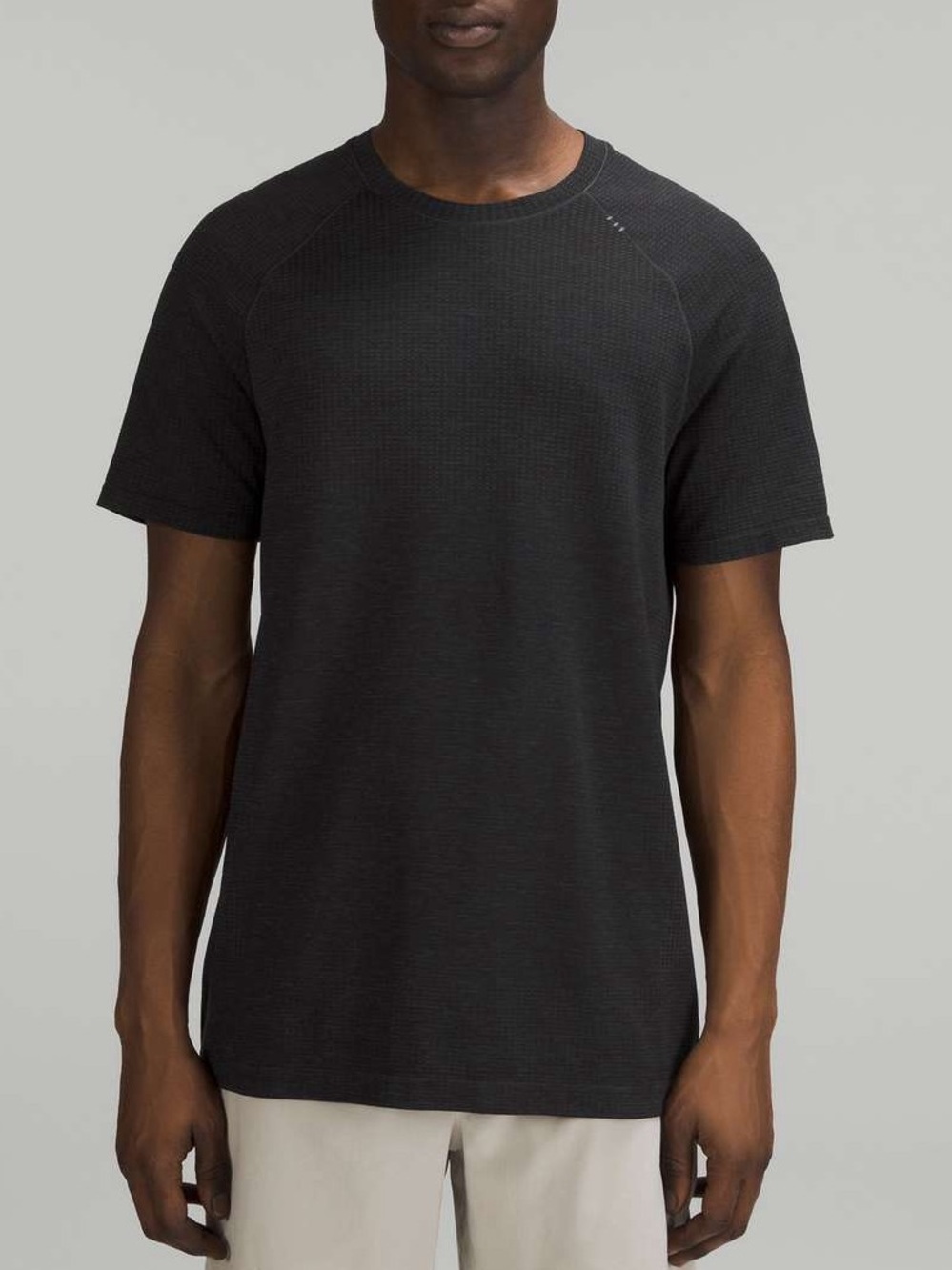 Lululemon Metal Vent Tech Gray Short Sleeve Seamless Shirt Men’s Size Large
